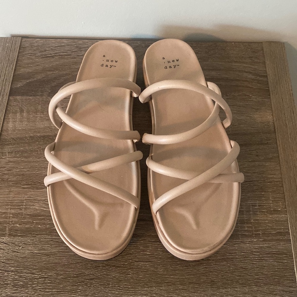 A New Day Tan Espadrille Strappy Sandal Tan Barely Worn Size 9